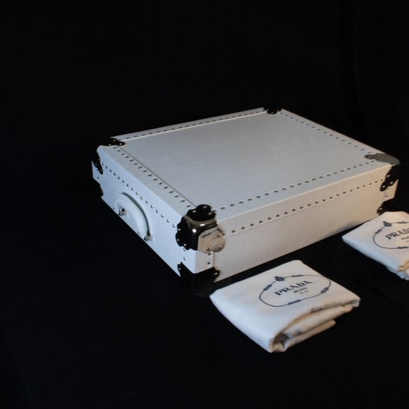 White Prada Serving Trunk - Picture 2 of 13